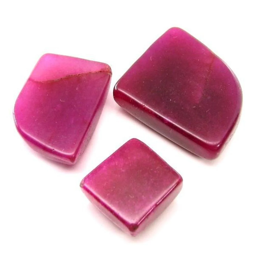 117Ct 3pc Premium Red Quartz Carving – Artistic Engraved Jewelry Stone - Image 3