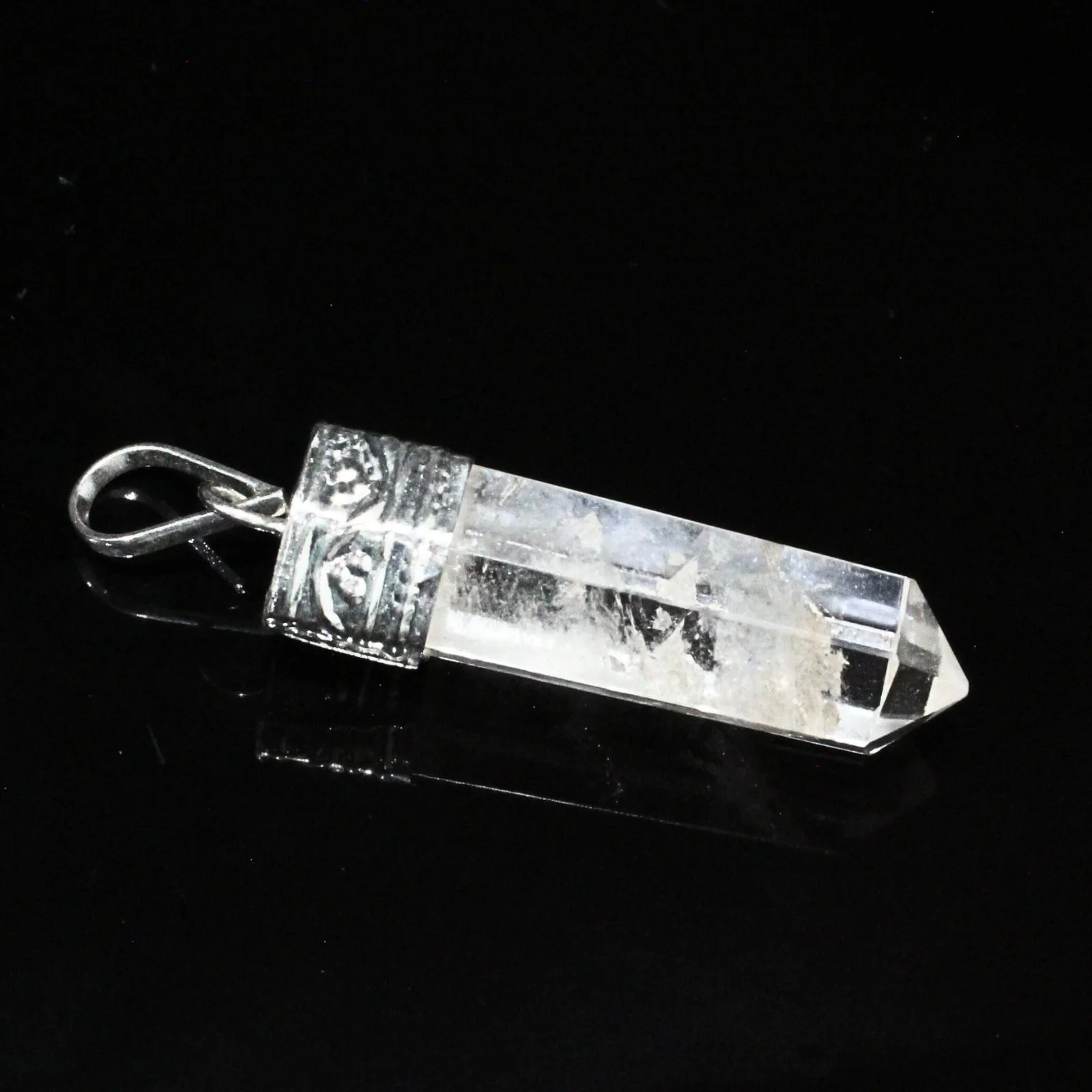 22.8Ct Natural Quartz Crystal Healing Energy Point Pencil Pendant - Image 3