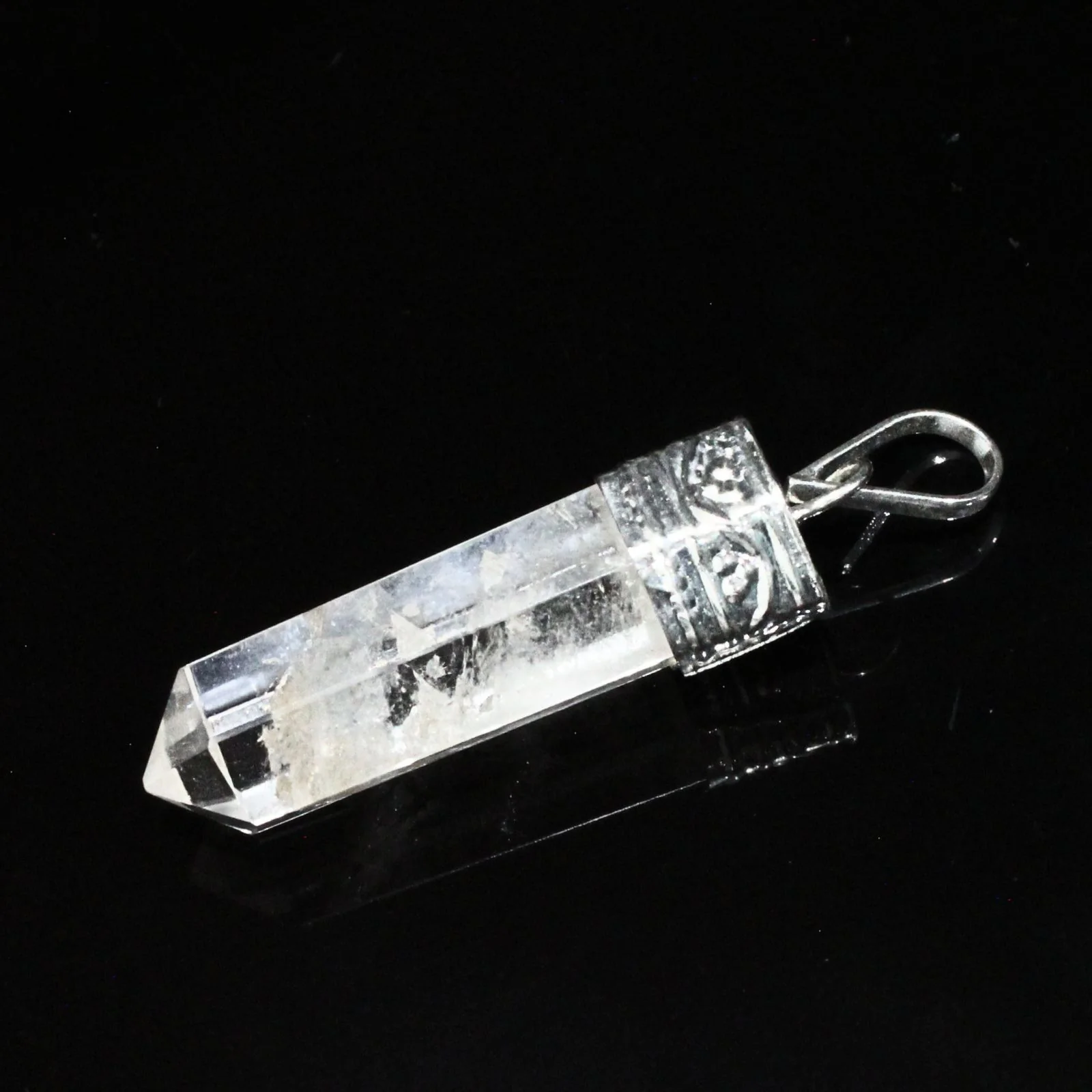 22.8Ct Natural Quartz Crystal Healing Energy Point Pencil Pendant - Image 4