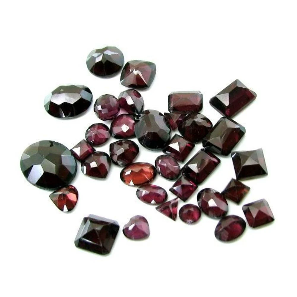 43.7Ct 43pc Lot Natural Rhodolite Garnet Square Faceted Gemstones Lot - Image 4