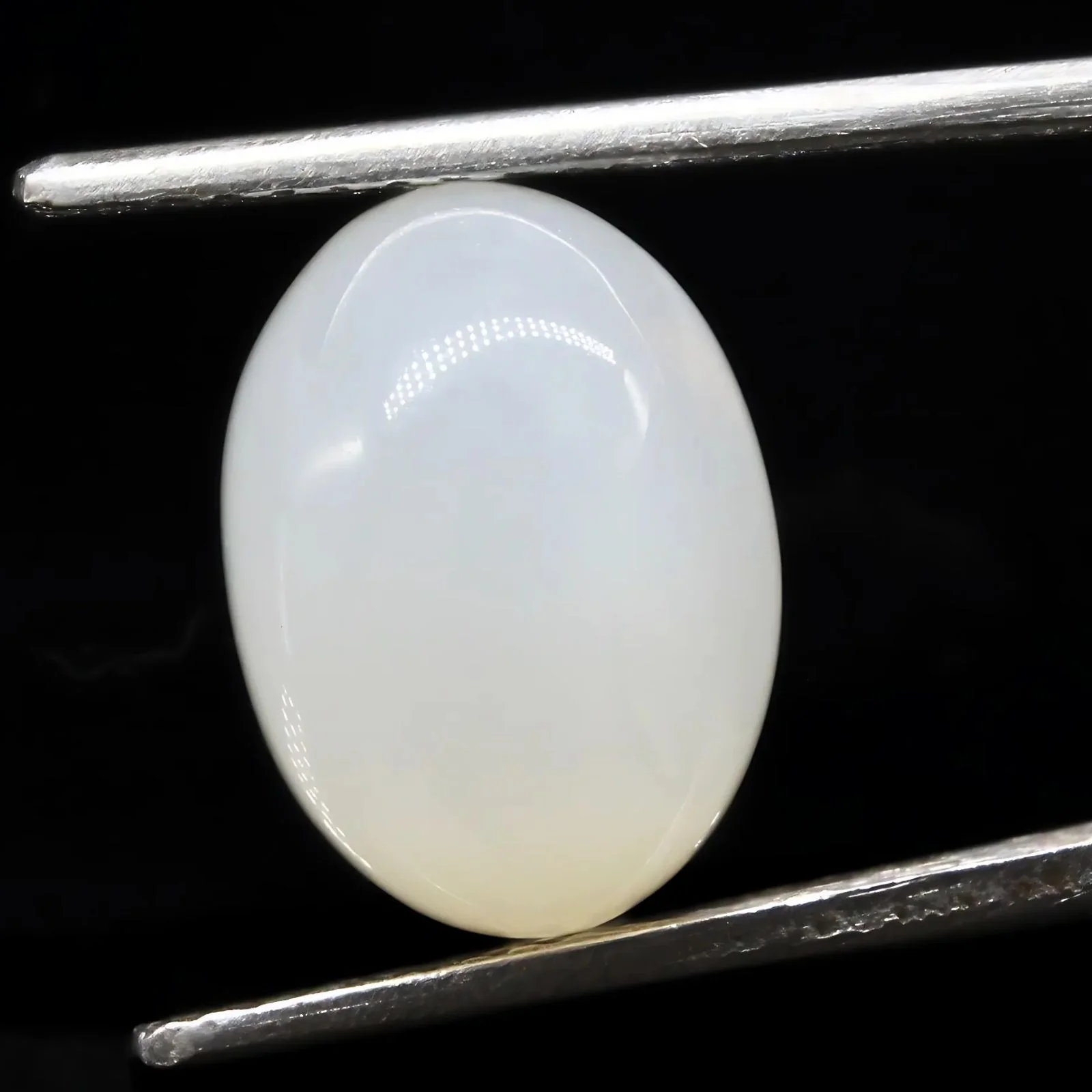 5.4Ct Natural Classic milky Moonstone Oval Gemstone