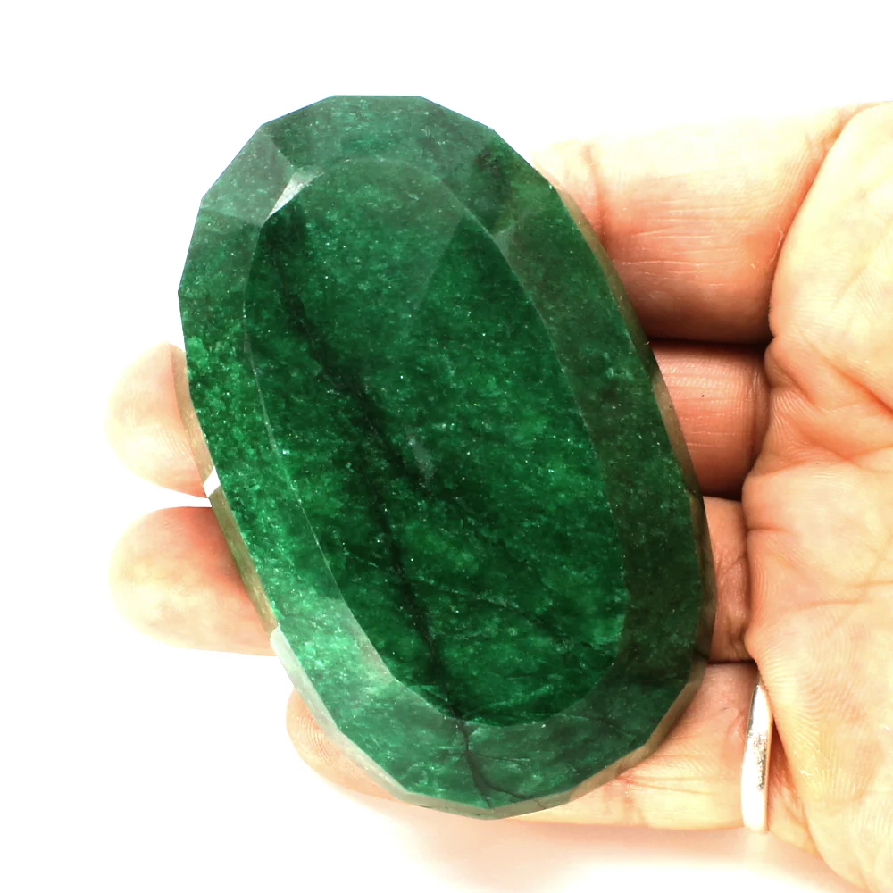 579.8Ct AAA Green Emerald Oval – Brilliant Faceted Luxury Gemstone - Image 3