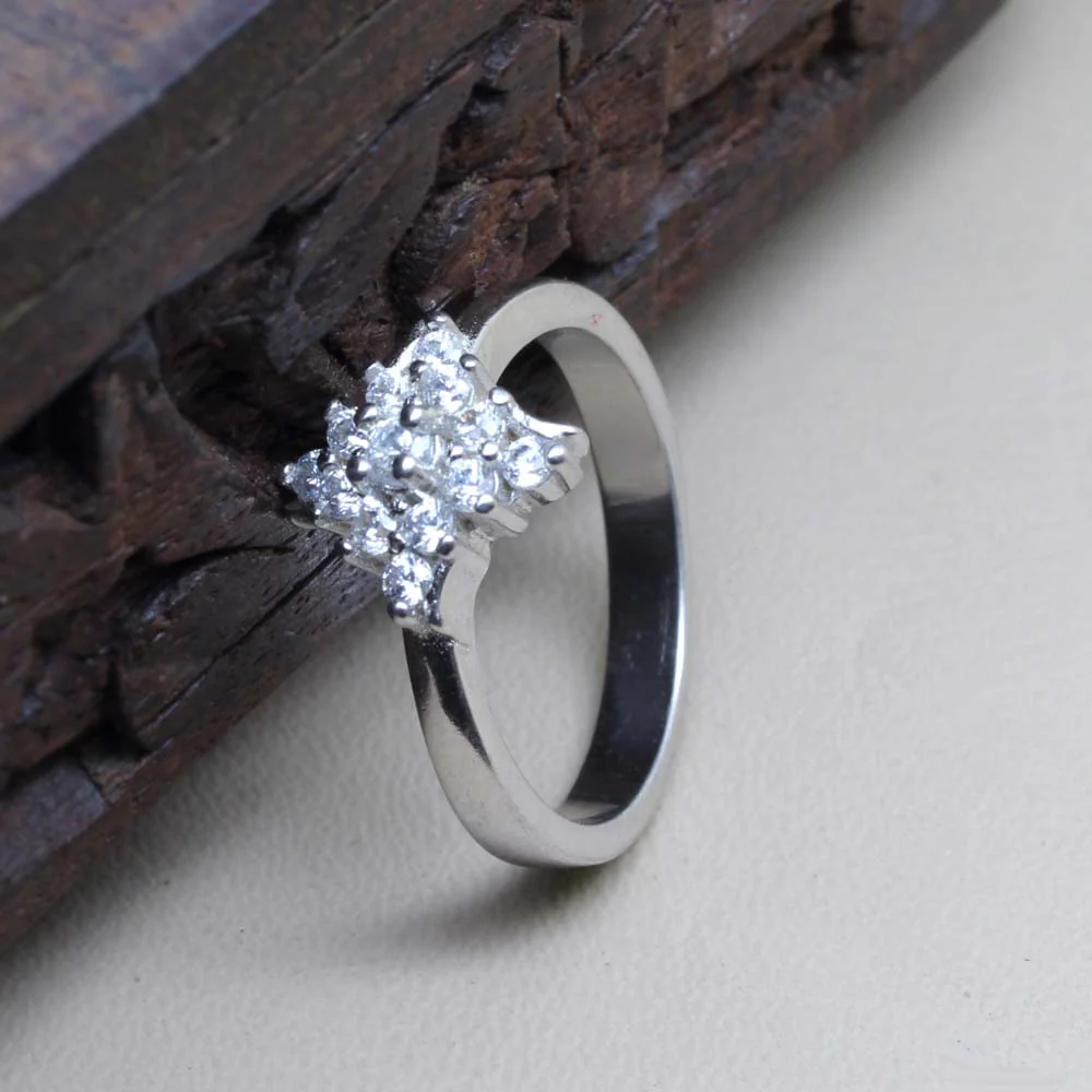 925 Sterling Silver Delicate Bloom Stone Ring