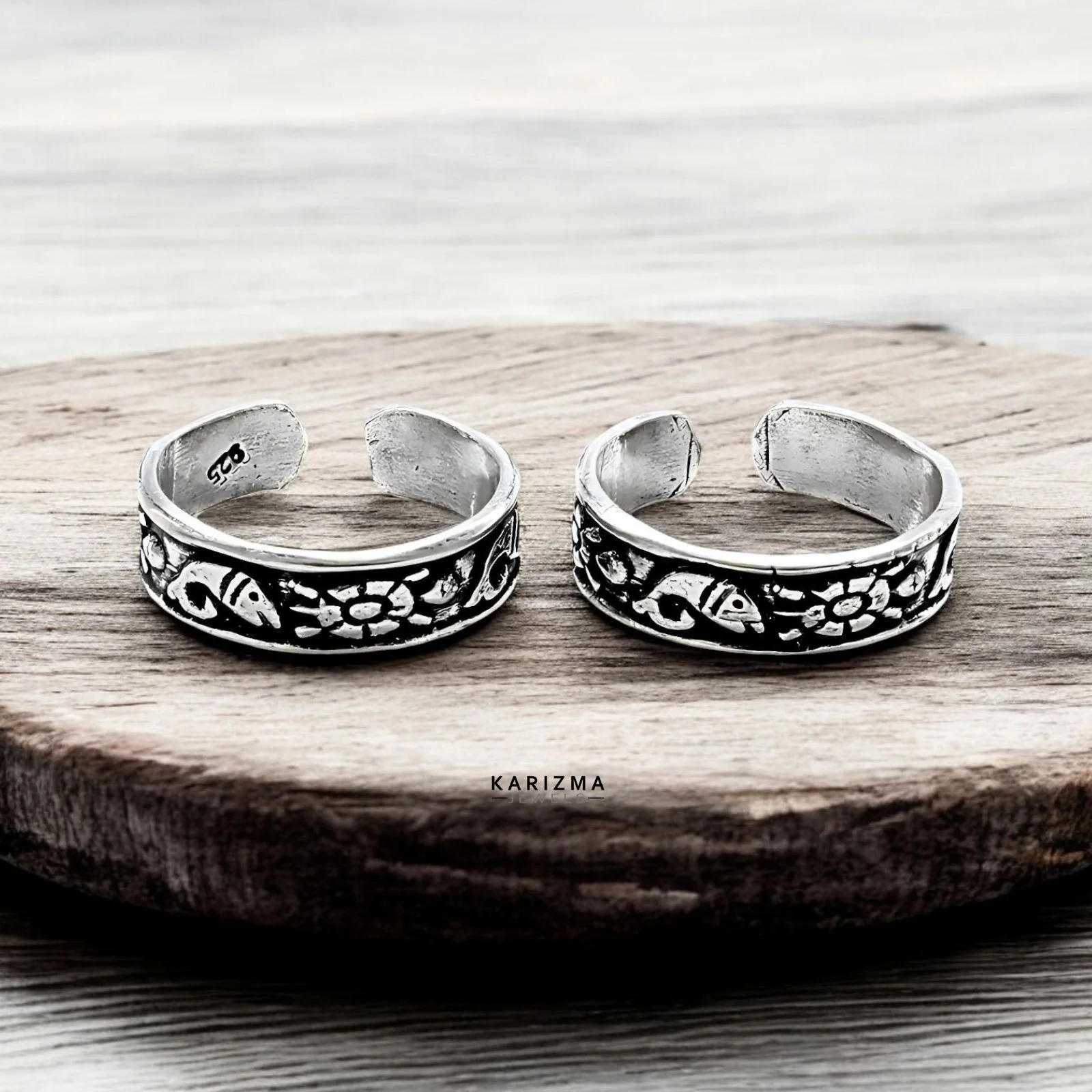 925 Sterling Silver Indian women Oxidized Fish Design foot toe rings band - Pair