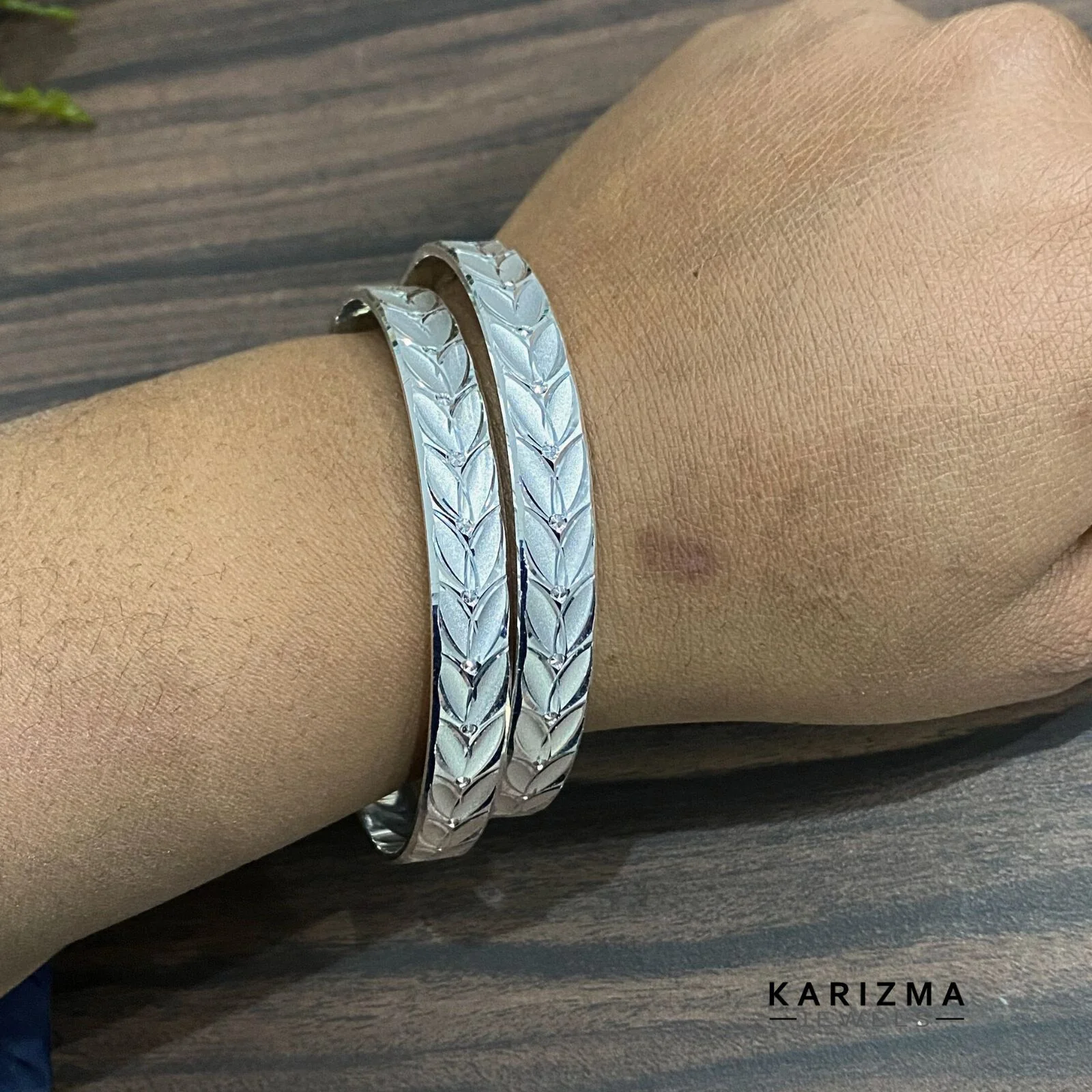 990 Real Sterling Silver Women Leaf design party wear Bangles Bracelet (Kangan) Pair - 6.3 CM - Image 3