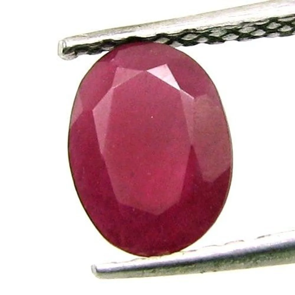 Authentic Lustrous 1.45Ct Natural Red Ruby Oval Faceted Gemstone - Image 2