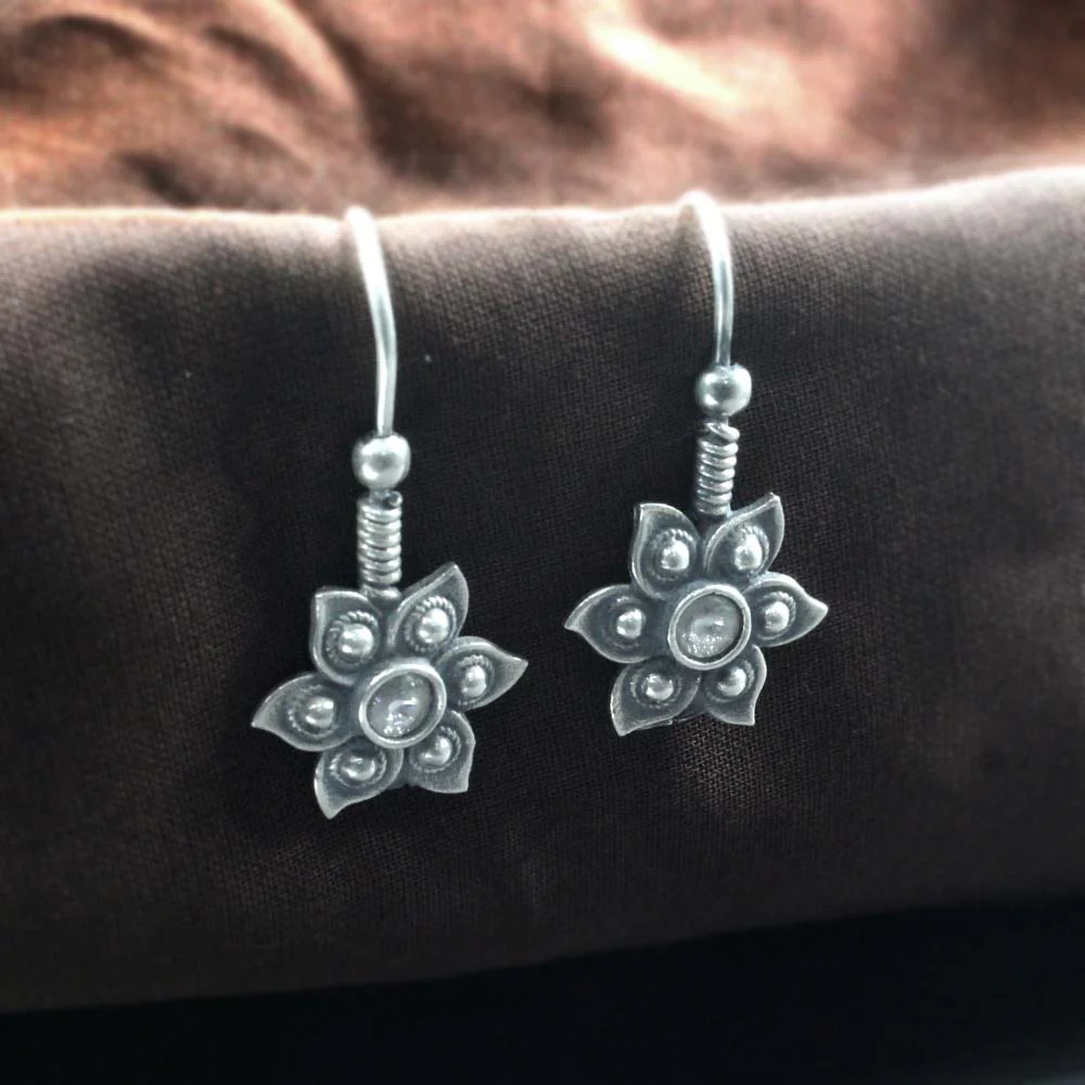 Cute Girls Style Real Silver Oxidized White Floral Earring