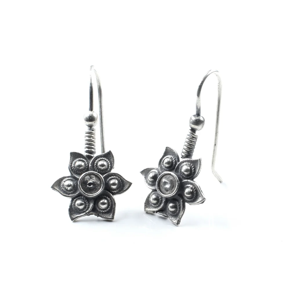 Cute Girls Style Real Silver Oxidized White Floral Earring - Image 4