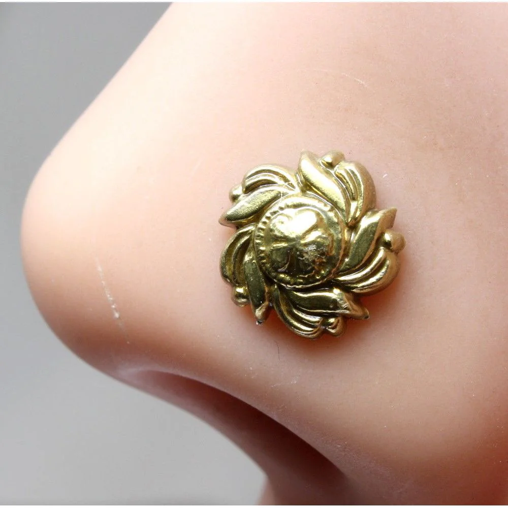 Dainty floral fashion nose stud