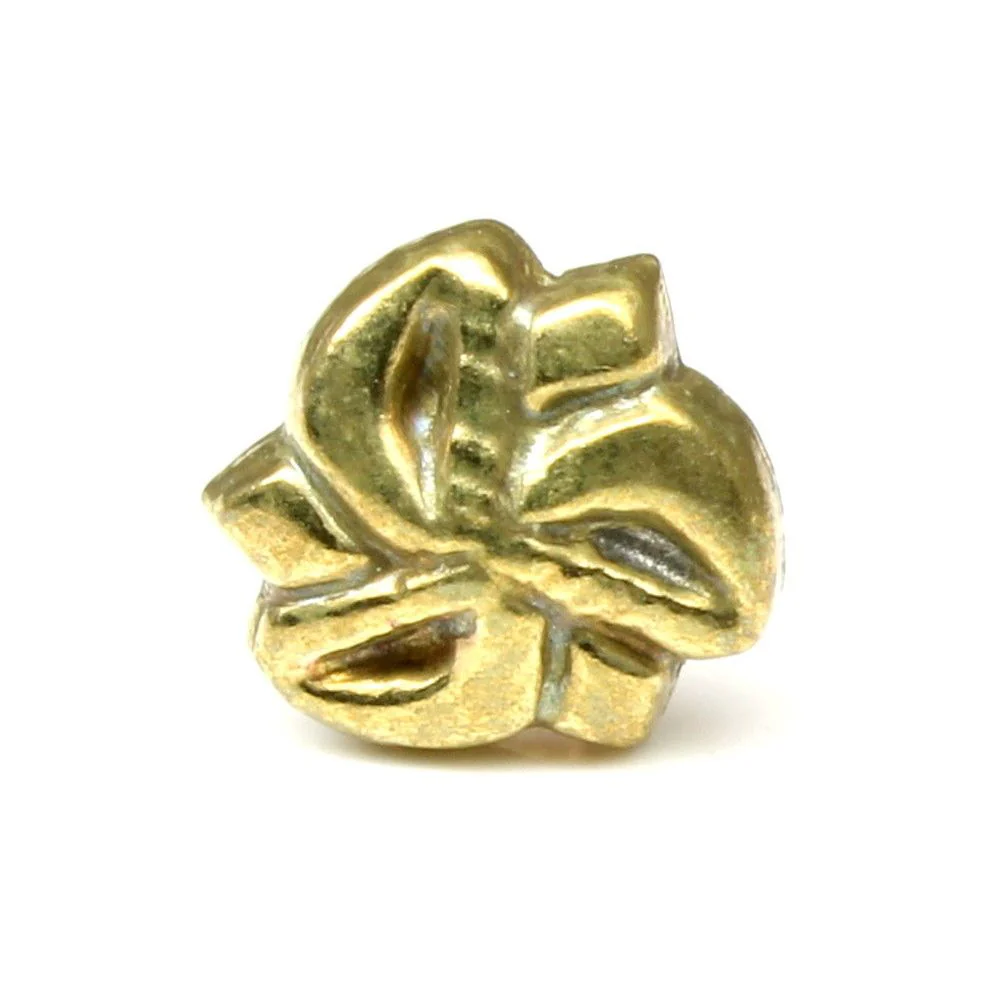 Floral leaf design nose pin - Image 2
