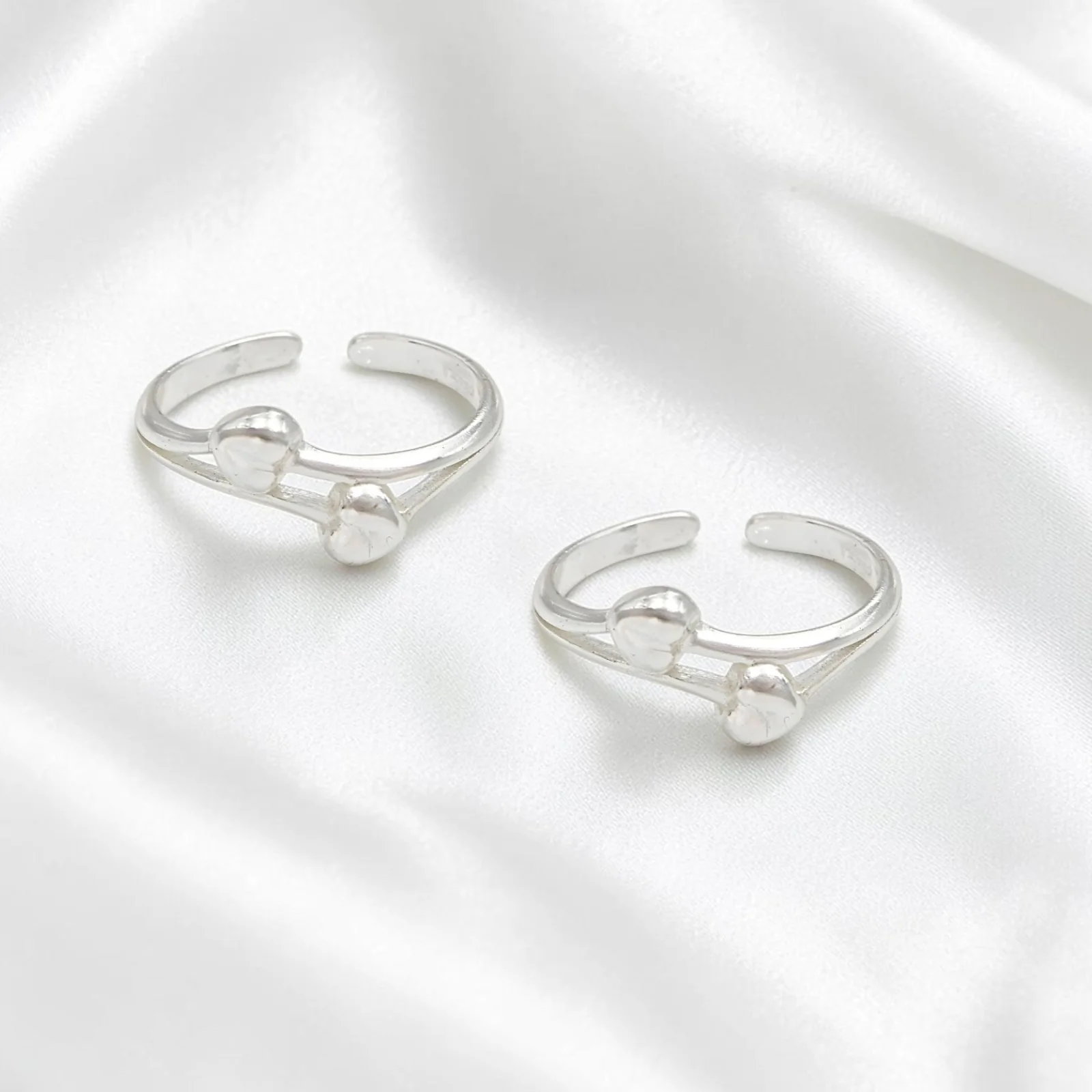 Indian 925 Real Silver Women Double Heart Motif Toe Ring - Pair - Image 2