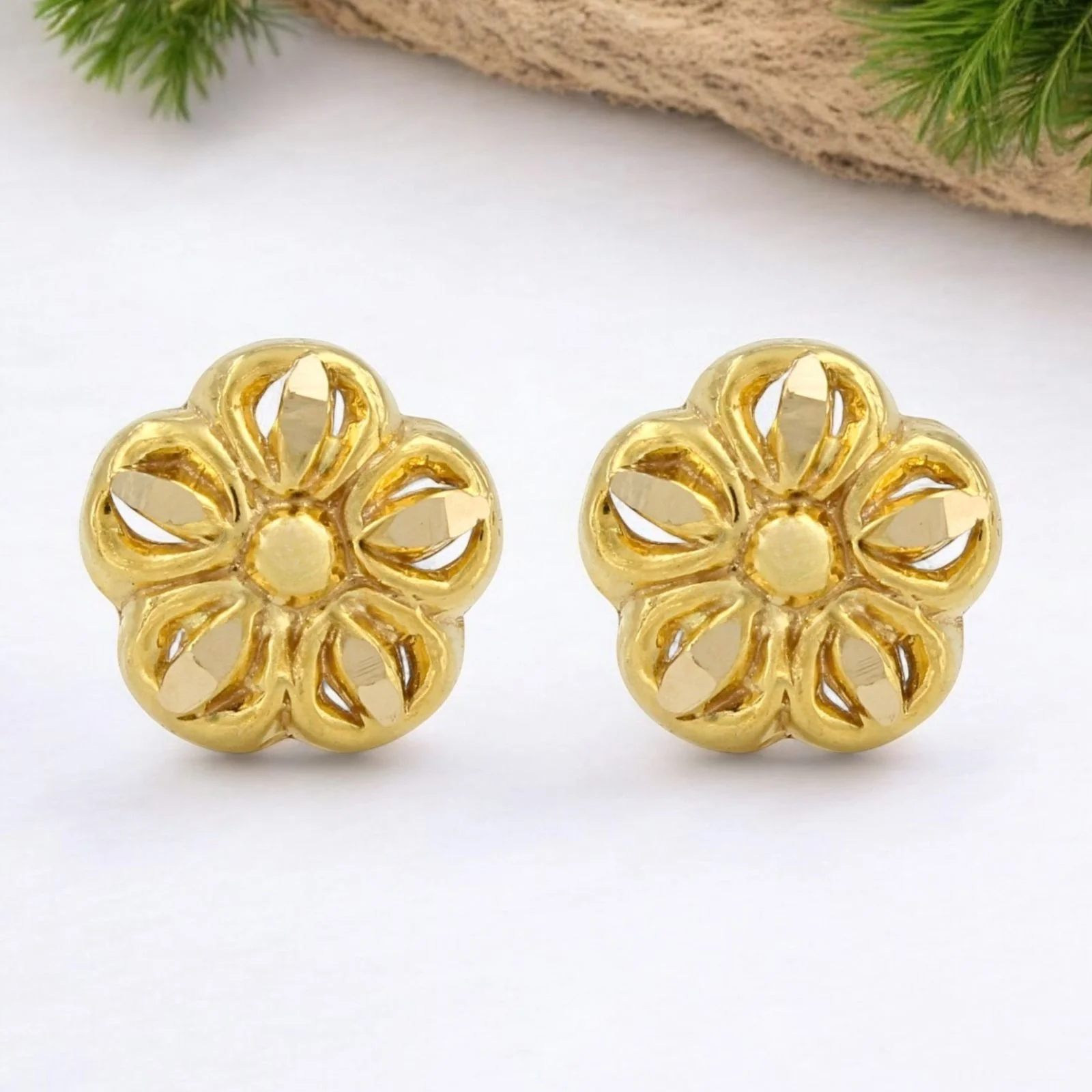 tiny 18K Gold Floral Nose\Ear Stud – Screw Back Nose Pin Made in India