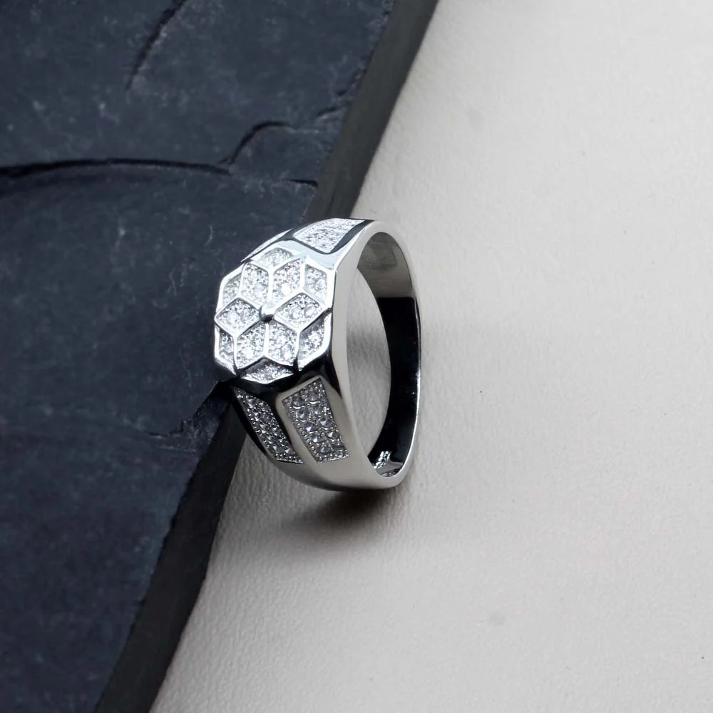 Real 925 Sterling Silver White CZ Star Facet Pattern Men's Ring - Image 2