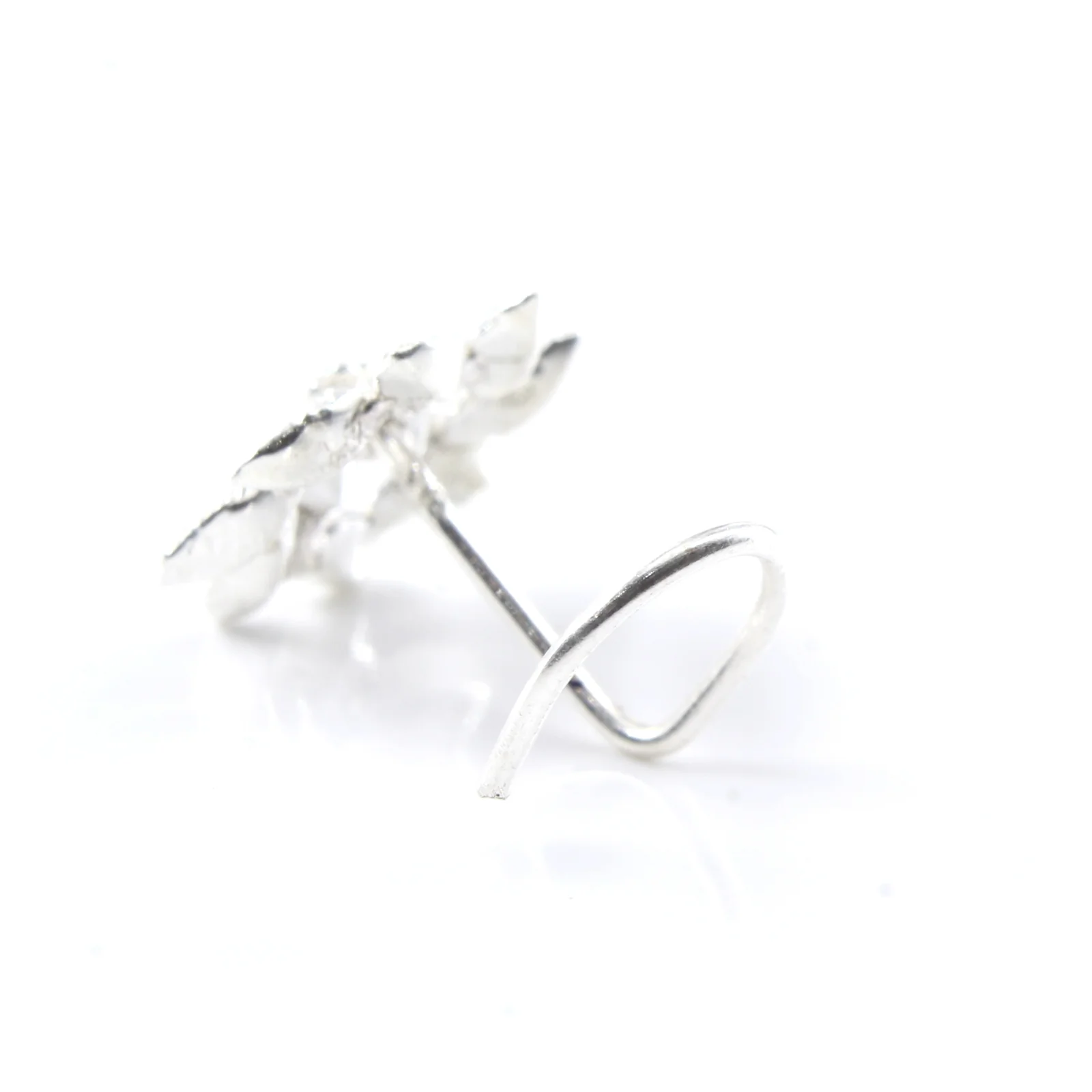Sun Design Twisted Silver Nose Pin Piercing - Image 8
