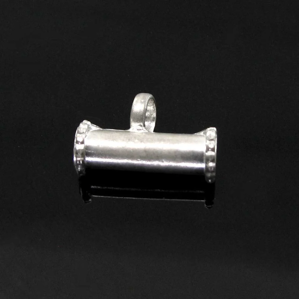 Singi Hollow pipe Pendant in Silver