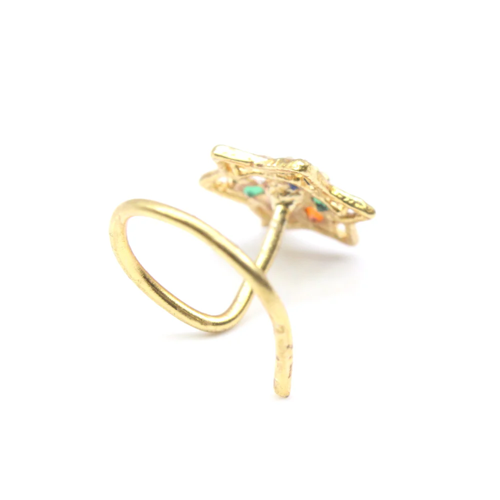 Star-style floral design nose pin - Image 3