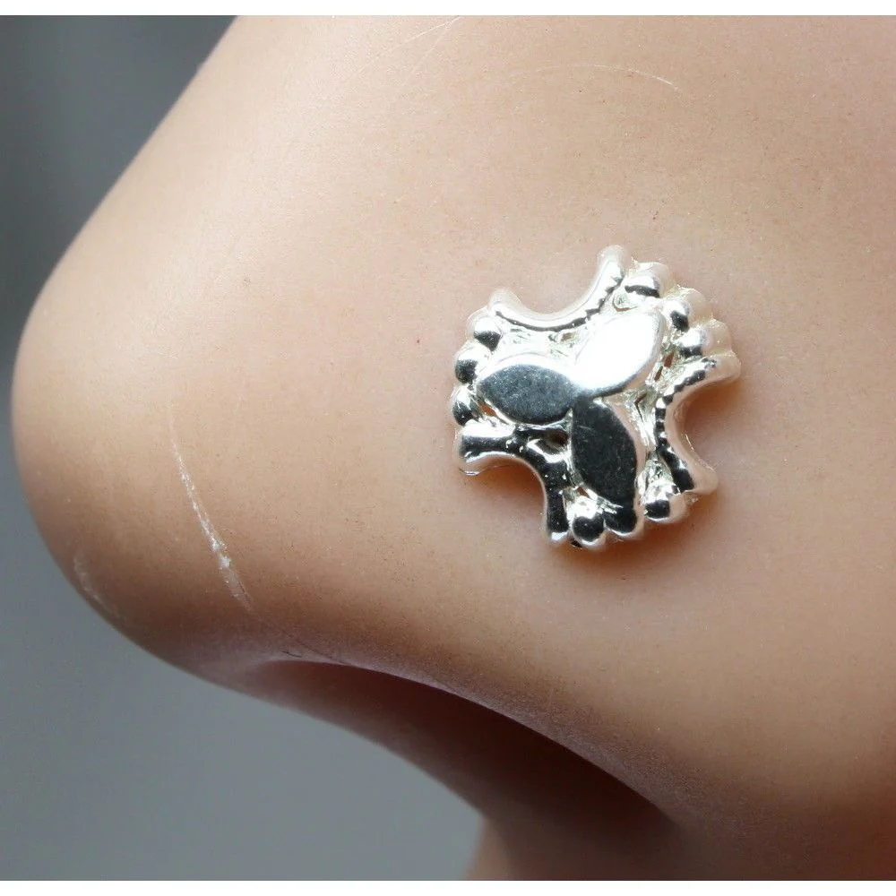 Three Petal design Silver nose Piercing - Image 2