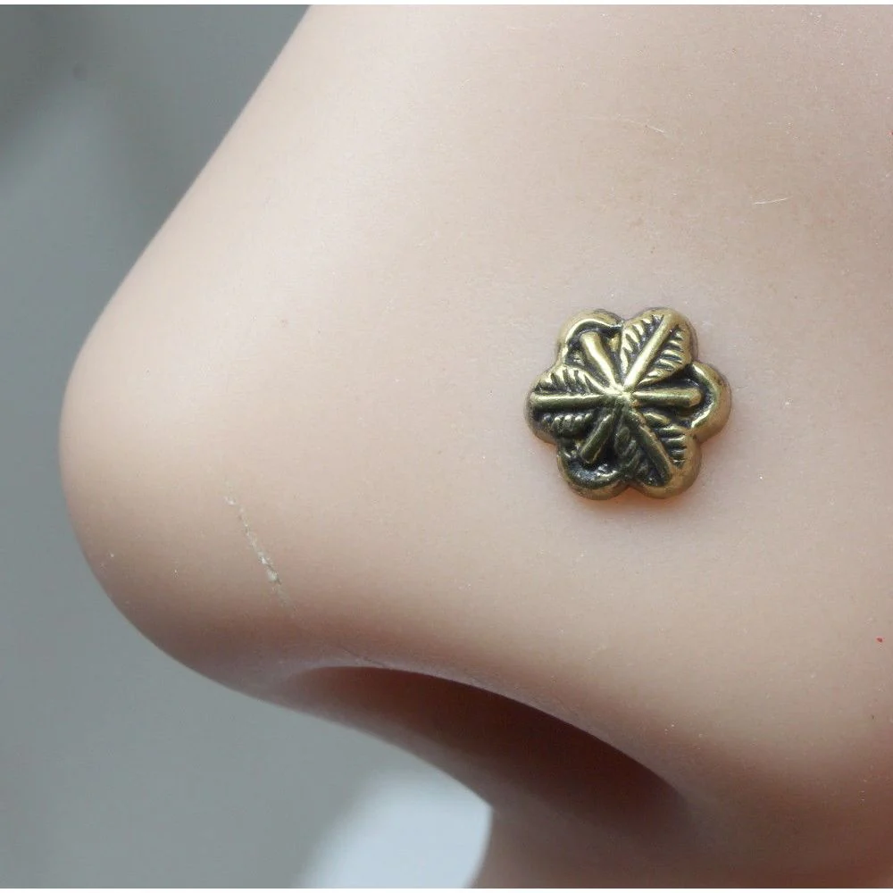 Tiny lotus flower design nose pin
