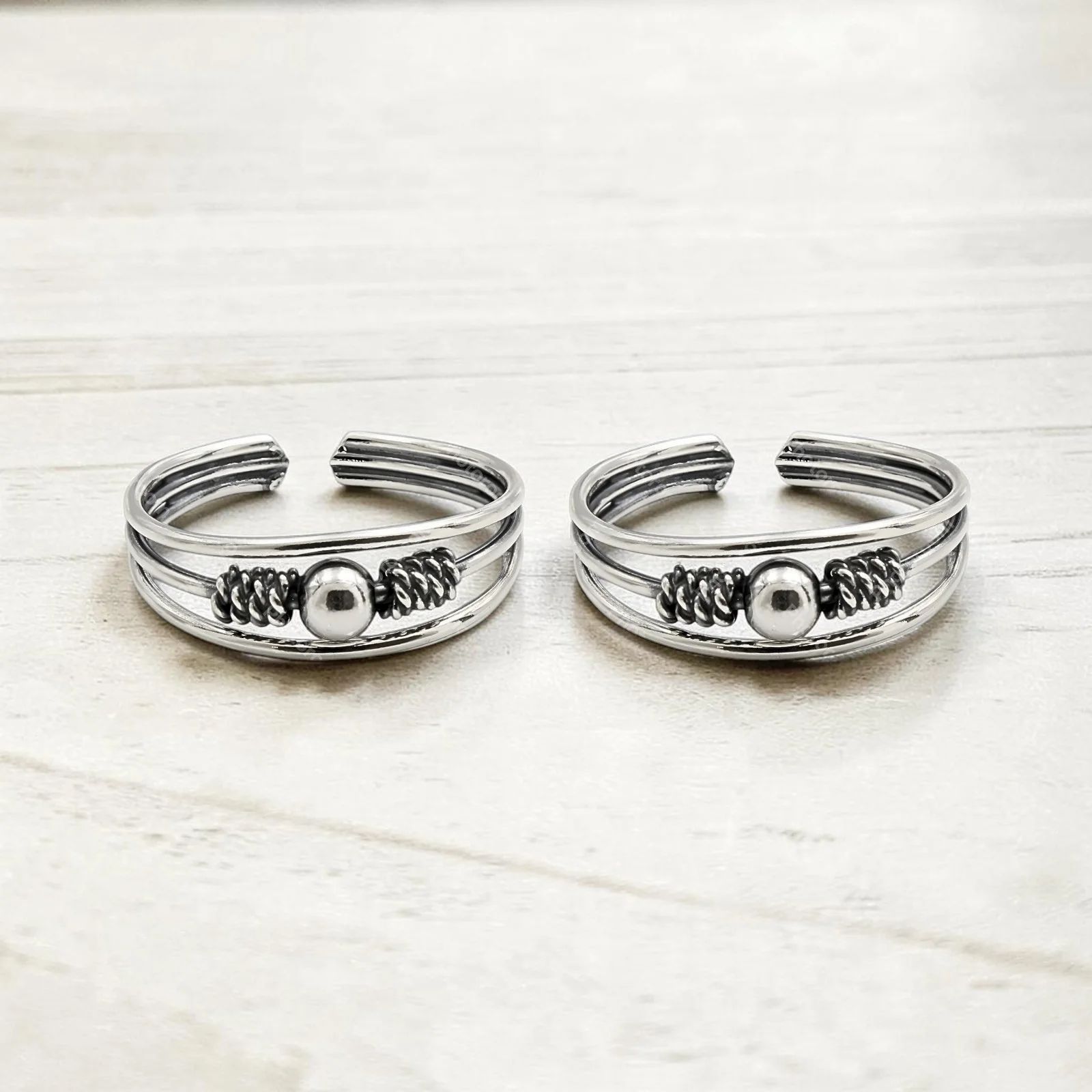 Traditional 925 Real Silver Women Oxidized Ball Design Toe Ring - Pair - Image 2
