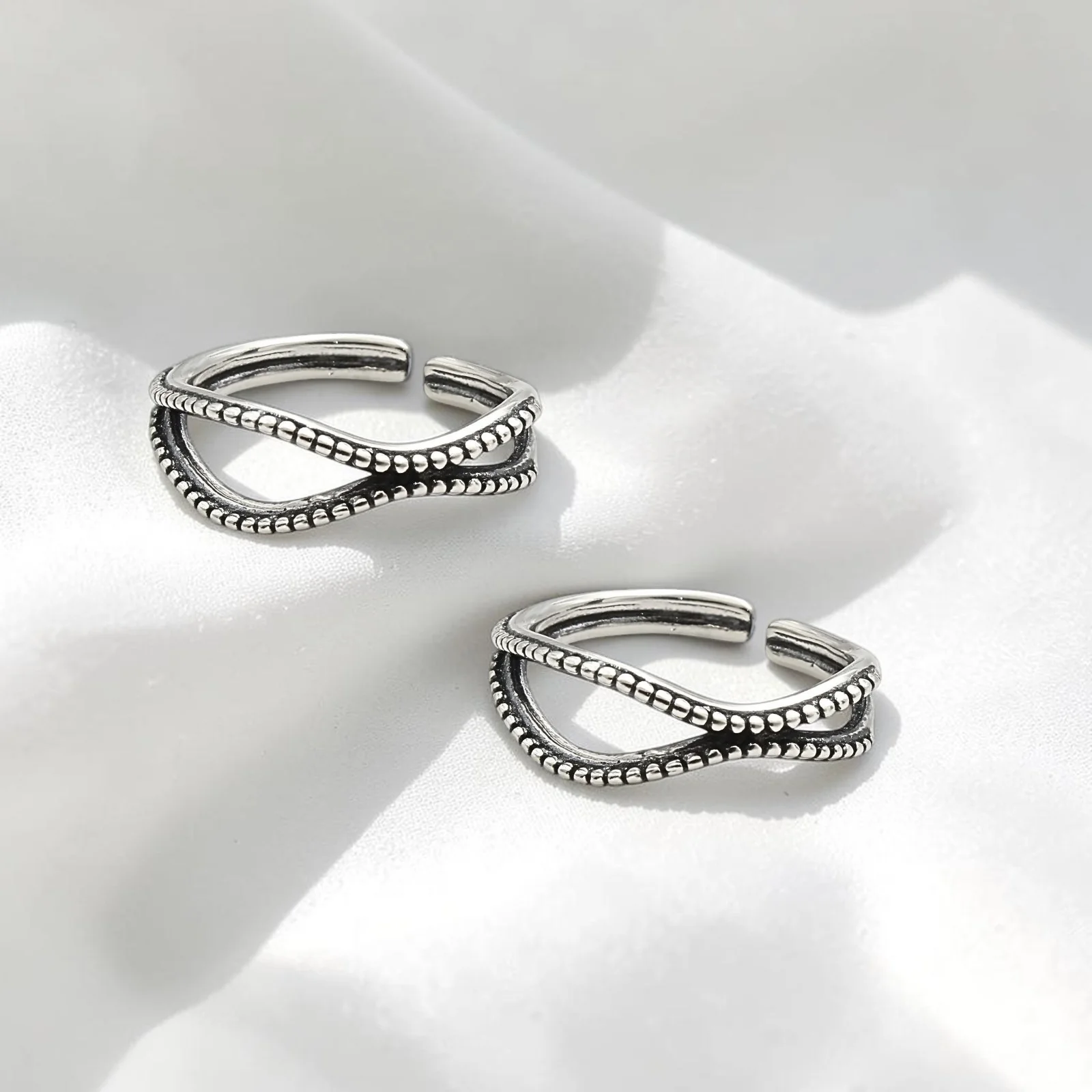 Unique 925 Real Silver Women Oxidized wave-inspired Toe Ring - Pair - Image 2