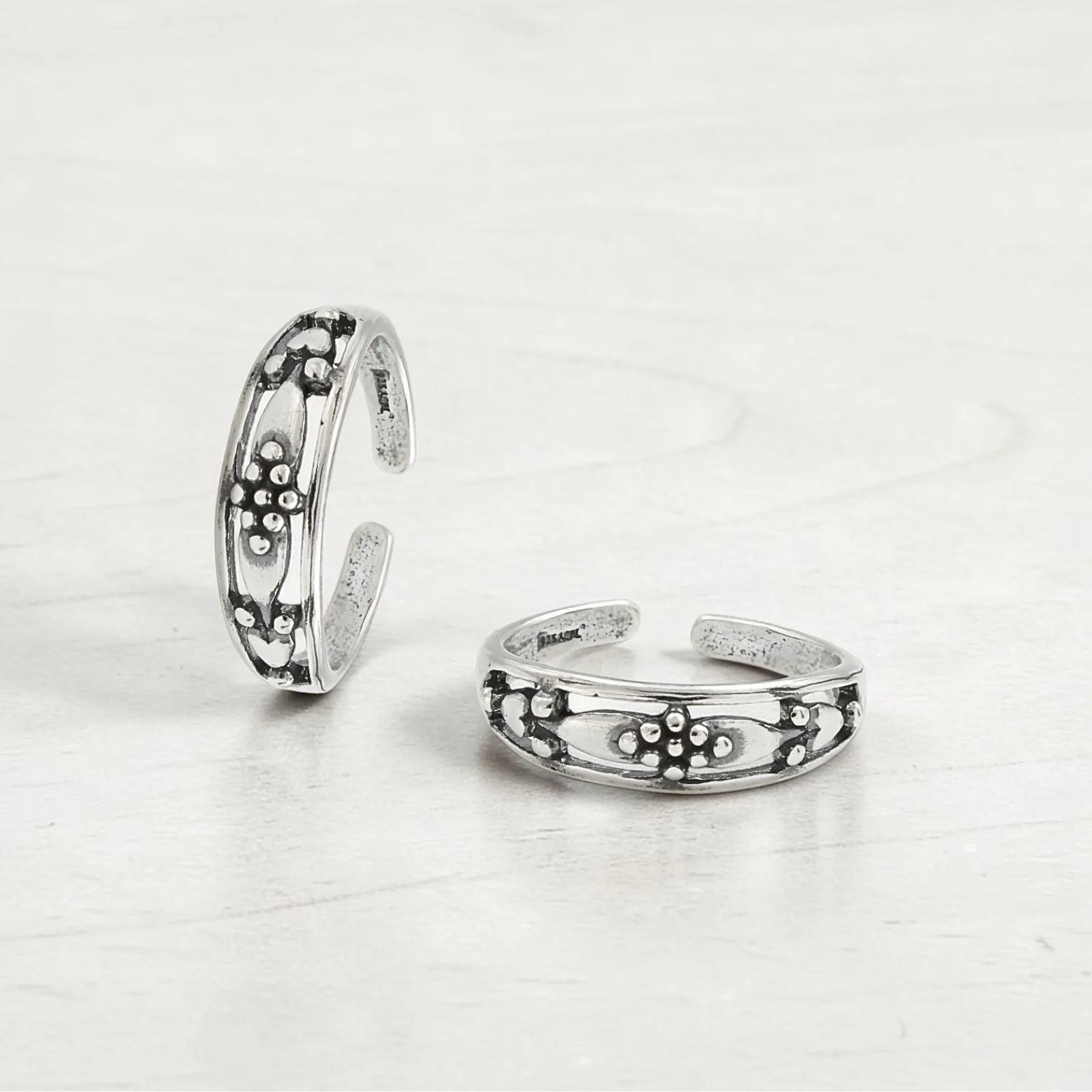 Unique Design Oxidized Women 925 Real Silver Toe Ring - Pair